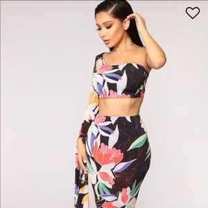 White wine set (fashion nova)